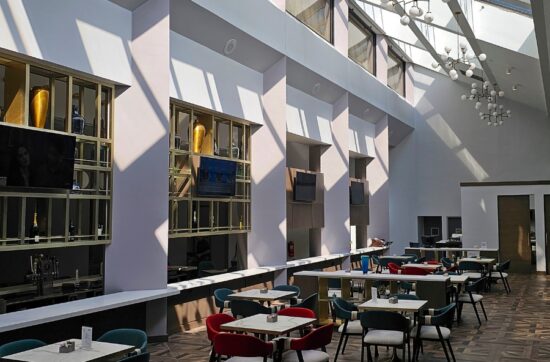 hotel dining area in Virginia